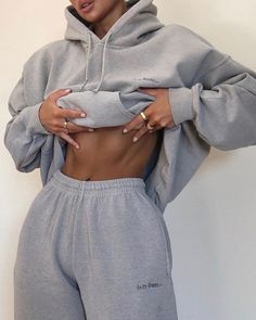 Jordan 11 Outfit Women, Beige Outfit, Coat Outfit, Vogue Covers, Outfit Trends, Mode Inspo, Fashion Streetwear, 가을 패션