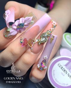 #goldennails #pastel #uñas #uñasacrilicas #3dnailart Acrylic Nails Aesthetic, Rubber Nails, Nail Model, Nails Painting, 3d Flower Nails, Nail Techniques, Aesthetic Nails, Nails Aesthetic