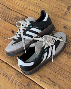 Dr Shoes, Women Outfit, Mode Inspo, Sneakers Men Fashion