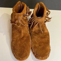 Vintage Taos Leather Zip Back Leather Sole Moccasins. Sz7 Nwot Brown Moccasins With Suede Lining, Suede Moccasins With Stitched Sole And Round Toe, Suede Moccasins With Leather Footbed, Suede Moccasins With Leather Footbed And Flat Heel, Fall Suede Moccasins With Rubber Sole, Flat Heel Suede Moccasins With Leather Footbed, Western Suede Moccasins For Fall, Western Style Suede Moccasins For Fall, Leather Closed Toe Moccasins For Fall