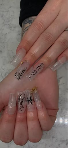 Graduation Nail Art 2023, 24th Birthday Nail Designs, Birthday Pisces Nails, 20 Nails Birthday, Pink Pisces Nails, 27 Birthday Nails, Pieces Zodiac Nail Designs, Aires Birthday Nails, Birthday Nails 20 Years Old