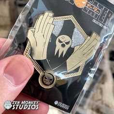 Zen Monkey: Lord Death (Gold Soul Eater Collection) - Soul Eater Enamel Pin Androgynous Makeup, Pokémon Stuff, Anime Fashion, Sound Mind, Soft Enamel Pins, Soul Eater, Nerd Alert, Soft Enamel, Knick Knacks