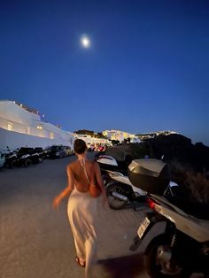 Night Vacation Pictures, Italy Night Aesthetic, Italy Instagram Pictures, A Pathological People Pleaser, Night Beach Pics, Night Summer Aesthetic, Pathological People Pleaser, Ibiza Summer, People Pleaser