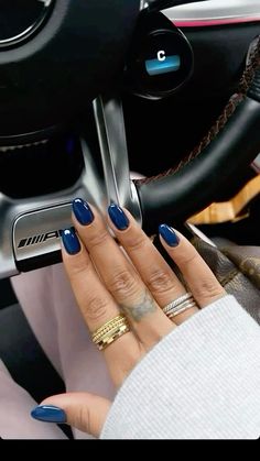 Shellac Nail Inspiration, Simple Almond Dip Nails, Simple Gel Nails For School, Round Nails Colors, Fall Color Nails Dip, Nail Inspo Fall Almond, Gel Shellac Nails Summer, Dip Nail Ideas Blue, Almond Solid Color Nails