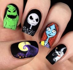 Before Christmas Nails, Tumblr Nail Art, Halloween Nail Art Tutorial, Nightmare Before Christmas Nails, Stunning Nails, Shaped Nails, Amazing Nails, Large Vanity