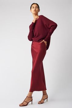 Kal Rieman Bias Silk Skirt in bordeaux on model side view holding hip Printed Silk Skirt, Capsule Wardrobe Pieces, Cashmere Poncho, Casual Outfits For Women, Business Casual Outfits For Women, Diy Fashion Clothing, Favorite Sweater, Silk Charmeuse, Beautiful Blouses