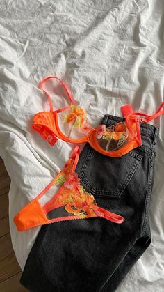 Seductive Style, Lingerie Inspiration, Night Dress For Women, Pretty Lingerie, Baggy Pants, Bra And Panty Sets, Lingerie Set, Boyfriend Jeans