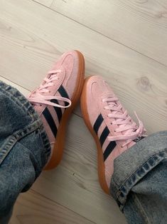 Adidas gazelle, Adidas gazelle pink, adidas pink shoes, shoes trends 2024, summer shoes trends. Pink And Navy Spezial Adidas, Navy Sambas, Adidas Shoes Outfit, Billie Concert, Navy Trainers, Digital Wardrobe, Look Adidas