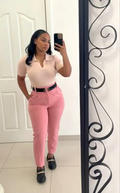 Professional Outfits Women Baddie, Business Casual Dresses Black Women, Office Casual Outfit Black Women, Simple Interview Outfit Casual Jeans, Pink Corporate Office, Black School Teacher Outfits, Corporate Look Women Office Wear, Black Therapist Outfits Women, Business Casual Black Women Work Wear