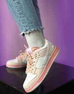 نایکی اس بی دانک بدون ساق گلبهی || Nike SB Dunk Low pink pigeon (کد 189) Nike Sb Dunks