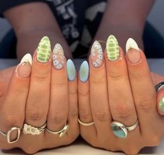 Mismatched Nail Designs, Crazy Cute Nails, Blue And Green Nails, Mismatched Nail Art, Aura Nail, Mix Match Nails, Green Aura, Gucci Nails, Beachy Nails