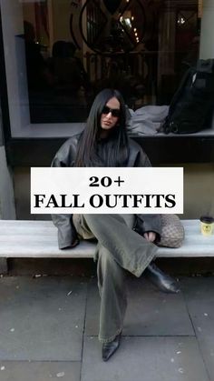 This winter season is all about layering, cozy textures, and rich, earthy tones. Here are 50 trendy winter outfit ideas to help you stay stylish and comfortable throughout the fall. #winter #fall #winteroutfit #falloutfit #fashion #fashiontrends Fall California, Clothing Basics, Australian Winter Fashion, Australian Winter, Ireland Fashion, California Outfits, Preppy Sweater