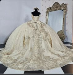 Gold Quince Dress, Champagne Quinceanera, Birthday Party Sweet 16, Quinceanera Stuff, Gown Birthday, Quincenera Dresses