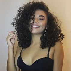 Shoulder Length Curly Hair, Shoulder Length Hair Cuts, Hair Styles 2017, Scene Hair, Short Curly Hair, Shoulder Length Hair, Curly Hair Styles Naturally, Shoulder Length