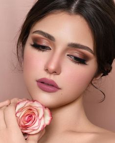 Pink Bridal Makeup, Bridal Makeup Red Lips, Indian Makeup Looks, Makeup Looks Everyday, Good Makeup, Light Makeup Looks, Sparkly Makeup, Bridal Makeup Natural, Red Lip Makeup