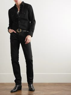 Western influences are a common theme in TOM FORD's collections. This shirt is made from light-grey denim that's washed for a faded appearance and has angular shoulder panels and patch pockets at the chest. Mens Western Aesthetic, Urban Cowboy Style Men, All Black Cowboy Outfit For Men, Western Gothic Outfit, Chicano Fashion, Western Men Outfits, Western Outfit Men, Mens Goth Fashion, Western Mens Fashion