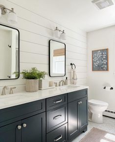 Navy Vanity Bathroom Ideas, Bathroom Navy Vanity, Navy Vanity Bathroom, Navy Bathroom Vanity, Bathroom Decor Navy Blue, Bm Simply White, Vanity Bathroom Ideas, Navy Vanity, Bathroom Redecorating