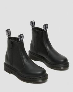 Dr Martens Classic Boots, Chelsea Boots Dr Martens, Blundstone Women, Dr Martens Chelsea, Dr Martens 2976, Botas Chelsea, Chelsea Boots Women, Boots Uk, Croc Leather