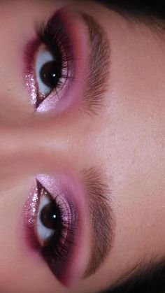 Pink Dress Eye Makeup Look, Pink Red Eye Makeup, Smokey Mauve Eye Makeup, Pink Eyeshadow Looks Brown Eyes, Pink Silver Eye Makeup, Stage Makeup Singer, Fuchsia Dress Makeup, Nicki Minaj Concert Makeup Looks, Jewel Tone Makeup Looks