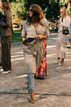 Dan Roberts captures the best looks in Sydney during the Resort 2019 shows in Australia. Denim Street Style, Fashion Australia, Australian Food, New Street Style, Australia Fashion, Visit Australia, Looks Street Style, Street Style Trends, Travel Australia