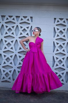 VALENTINE’S DAY OUTFIT IDEAS Flowy Pink Dress For Daywear, Chic Flowy Red Dress, Pink Daywear Dresses With Bow, Chic Red Daywear Dress, Club Outfits Dresses, Pink Voluminous Feminine Dress, Picture Day Outfits, Valentine Dog, Day Outfit Ideas