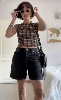 (@)sophie.floyd on tiktok Punk Summer Outfits, Midsize Fits, Sophie Floyd, Summer Outfits Midsize, Pretty Tomboy, Punk Summer, Warm Weather Outfits, Weather Wear, Todays Outfit