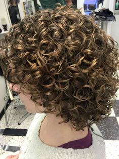 10 Top UK Curly & Natural Hair Salons Permed Hairstyles Wolfcut, Curl Perm Types For Short Hair, Woman Perm Hair, Curly Perm Short, Perm Short Hair Girl, Uk Hairstyles, Best Curly Haircuts, Curly Perm, Long Bridal Hair