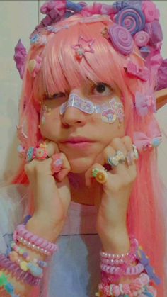 🍭 #aesthetic #fairykei #decorakei #harajuku #harajukustyle #accessoriesaesthetic #kawaiicore #kawaiikei #cutecore #pastelcore Pretend Jewelry, Japanese Fashion, Asian Fashion, Street Style, Pink