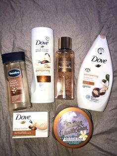 Vanilla shower routine Shower Routine Combo Ideas, Body Hygiene Products Vanilla, Vanilla Body Care Products, Shower Scent Combos Vanilla, Body Care Vanilla, Best Combo To Smell Good Vanilla, Body Scent Combos, Vanilla Hygiene Products, Vanilla Smelling Products