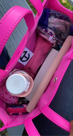 Telfar Azalea, Azalea Telfar Bag Outfit, Hot Pink Telfar Bag Outfit, Telfar Bags Medium, Telfar Bag Inside, Pink Era, Telfer Bag Pink, Pink Essentials, Medium Telfar Bag