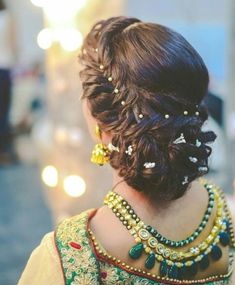 Juda Hairstyle, Wedding Hairstyles For Girls, Hairstyles For Indian Wedding, Bridal Hairstyle Indian Wedding, Bridal Hair Buns, Braided Bun Hairstyles, Best Wedding Hairstyles, Bun Hairstyle