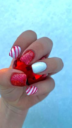 Christmas Dipping Powder Nails, Christmas Nails Anc, Simple Festive Nails Acrylic, Winter Nail Designs Dip Powder, Christmas Gel Nails 2023, Christmas Matte Nails, Christmas Nails Powder Dip, Dip Nail Ideas Christmas, Short Nails Ideas For Christmas