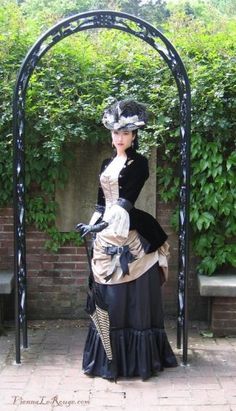 Steampunk Aristocrat, Victorian Pirate, 1940 Dress, Moda Steampunk, Crinoline Dress, Bustle Dress, Victorian Costume, Steampunk Wedding, Neo Victorian