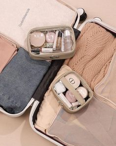 This small makeup bag is designed to adapt to various scenarios. the clear makeup bag highly versatile and ideal for travel, vacation, shopping, parties, work, gym,organizing your bathroom counter or daily use. Small Makeup Pouch, Travel Makeup Mirror, Clear Makeup Bags, Leather Makeup Bag, Beauty Room Design, Small Makeup Bag, Small Makeup, Travel Purse, Lots Of Makeup