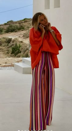 Bright Pants Outfit, Modern 70s Style, Marrakech Outfit, Bright Pants, Minimal Chic Style, Singapore Fashion, 70s Inspired Fashion, Stripe Outfits, Casual Day Outfits