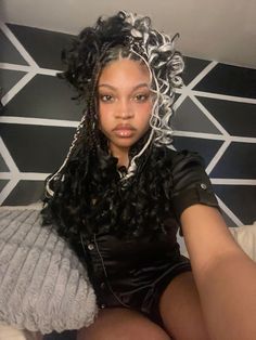 Black And Silver Hairstyles, Black And Grey Braids For Black Women, Unique Black Hairstyles, Blonde Hair On Black Women, Fantasy Features, Aesthetics Drawing, Braided Hairstyles For Teens