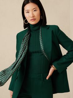 Lucci Merino Turtleneck Sweater | Banana Republic Forest Emerald Green, Deep Autumn Color Palette, Deep Winter Colors, Turtleneck Jumper, Winter Capsule Wardrobe, Deep Winter, Turtle Neck Jumper, The Sheep, Green Outfit