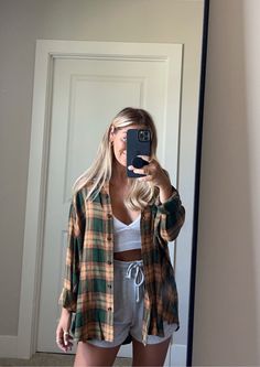 Trend Outfits, Outfit Boots, Outfit Autumn, Plaid Shacket, Look Short, Jeans Outfits, Leggings Outfit, Lazy Day Outfits, Outfit Jeans