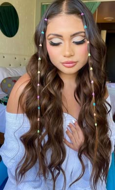 Feid Hair Styles, Hair For Pride, Pride Festival Hairstyles, Pride Parade Hairstyles, Pride Hairstyles Ideas, Rainbow Rubber Band Hairstyle, Glow Party Hairstyles, Hairstyles For Pride, Cute Pride Outfits For Women