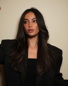 Kelsey Merritt, Brown Hair Inspo, Hair Color Unique, Dark Brown Hair Color, Hair Inspiration Color, Dark Brown Hair, Yours Truly, Messy Hairstyles, Dark Hair