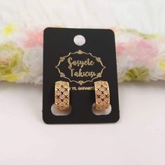 Gold Earrings Indian, Diamond Tops, Asian Bridal Dresses, Modern Gold Jewelry, Silver Jewellery Online, Desi Aesthetic, Earrings Indian, Asian Bridal