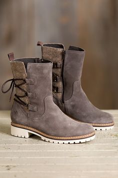 Image Confirt Boots Cozy, Winter Dress Shoes Womens Smart, Stylish Winter Boots Flat Comfortable, Woman’s Outdoor Boots, Luxury Rugged Suede Waterproof Boots, Fall Winter 2021 2022 Trends Women Boots, 2022 Winter Boots Trends, Luxury Lace-up Waterproof Boots For Fall, Luxury Casual Waterproof Boots For Walking