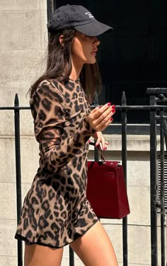 Long Sleeve Mini Dress Outfit, Hey Barbie, Leopard Silhouette, Styling Women, Stile Kylie Jenner, Leopard Print Bodycon Dress, Outfit Pieces, Look Festival, Fantasy Closet