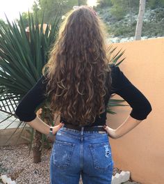 Curly hair, Long hair, pelo largo 2b 2c Hair, Long Wavy Hair Natural, Wavy Curls, Curly Hair Inspiration