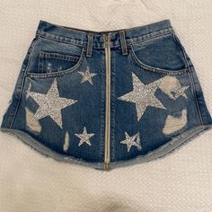 Preppy Jean Skirt With Rhinestone Stars. This Is In Perfect Condition I Have Never Worn It M. I Bought It Thinking I’d Grow Into It, But I Stopped Growing. Bedazzle Patterns, Upcycle Jeans Skirt, Star Skirt, Upcycle Clothing, Upcycle Jeans, Fibre Art, Jean Skirt, Upcycle Clothes, Blue And Silver