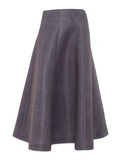 Discover the modern charm of the gray midi skirt, characterized by a fabric with flounces that give volume and lightness to the garment. Made of 90% polyester and 10% elastane, this skirt is designed to give you a normal fit and comfort with every movement. The side zip adds a touch of practicality, while the gray shade makes it perfect for combinations with neutral or brighter colours. Ideal for a casual or more elegant look. Dont miss the chance to add this versatile piece to your wardrobe!Com Chic Knee-length Maxi Skirt For Office, Formal Midi-length Flowy Skirt, Elegant Gray Maxi Skirt For Spring, Formal Midi Length Flowy Skirt, Office Midi Length Lined Maxi Skirt, Fitted Knee-length Skirt For Office, Gray Relaxed Fit Lined Maxi Skirt, Knee-length Formal Pleated Skirt, Gray Relaxed Maxi Skirt With Lined Skirt