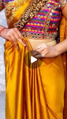 How To Tie Saree Perfectly, Pattu Saree Draping Styles, How To Tie A Saree, Tie Saree, Desiner Sarees, Pleats Techniques, Latest Saree Trends