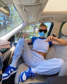 Trendy Outfits With Sweatpants, Emma Chamberlain Outfits, Looks Pinterest, Teen Fashion Outfits, Looks Vintage, Aesthetic Outfits, Comfy Outfits, Cute Casual Outfits