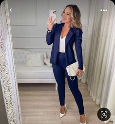 Executive Woman Outfit, Executive Attire Women, Executive Outfits For Women, Business Professional Outfits, Fashionable Work Outfit, Business Attire Women