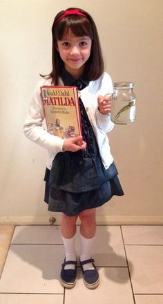 Mary Poppins Kostüm, World Book Day Costume Ideas, Childrens Book Character Costumes, Easy Book Week Costumes, World Book Day Costume, Book Characters Dress Up, Book Character Day, Character Dress Up